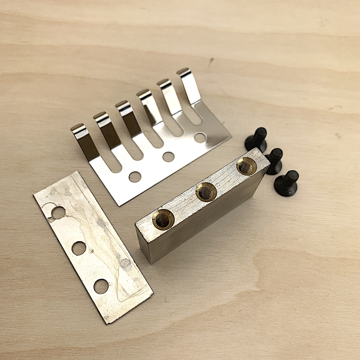 Tremolo Block for LockMeister and Schaller Tremolo 32 mm – Nickel