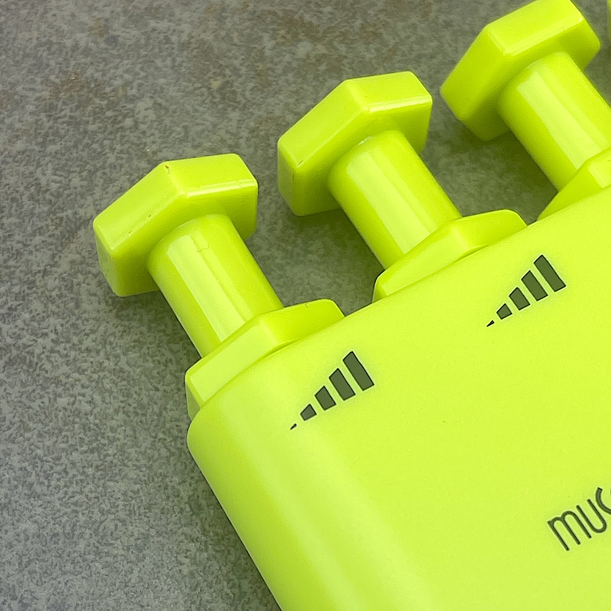 Finger Exerciser for Guitarists and Pianists Yellow WE-1 - Image 2