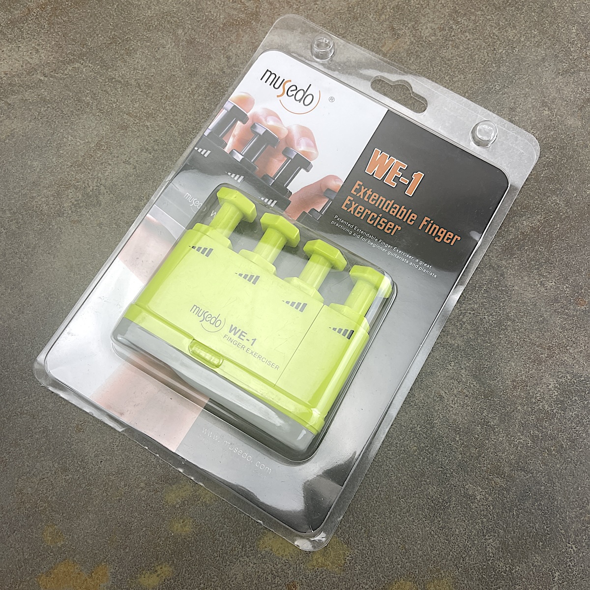 Finger Exerciser for Guitarists and Pianists Yellow WE-1 - Image 7